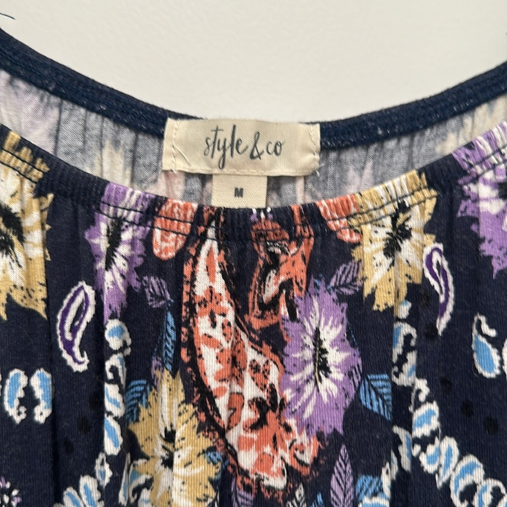 Style & co T-shirt - Picture 2 of 4